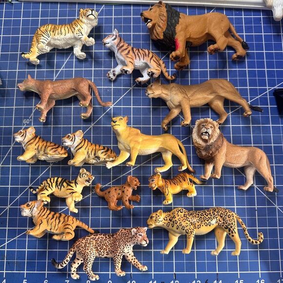 BIG CAT Lion Tiger Cheetah realistic animal figure bundle, Schleich and Similiar - Picture 1 of 2